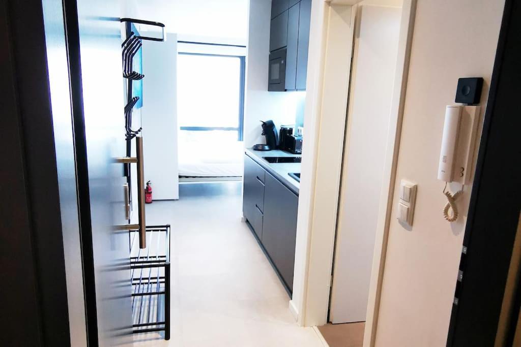 Hh 06 By Rockchair - Superhost Status - Modernes Mit Sonnigem Balkon & Premium Boxspringbetten In Winterhude - Geheimtipp *