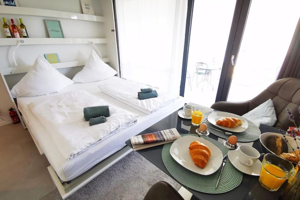 Apartment Hh 06 By Rockchair - Superhost Status - Modernes Mit Sonnigem Balkon & Premium Boxspringbetten In Winterhude - Geheimtipp *