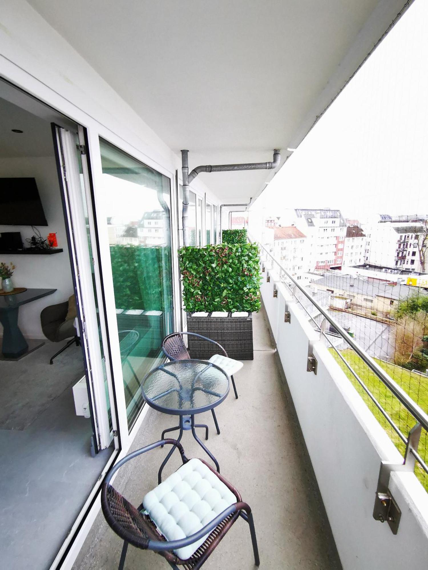 Apartment Hh 06 By Rockchair - Superhost Status - Modernes Mit Sonnigem Balkon & Premium Boxspringbetten In Winterhude - Geheimtipp Hamburg