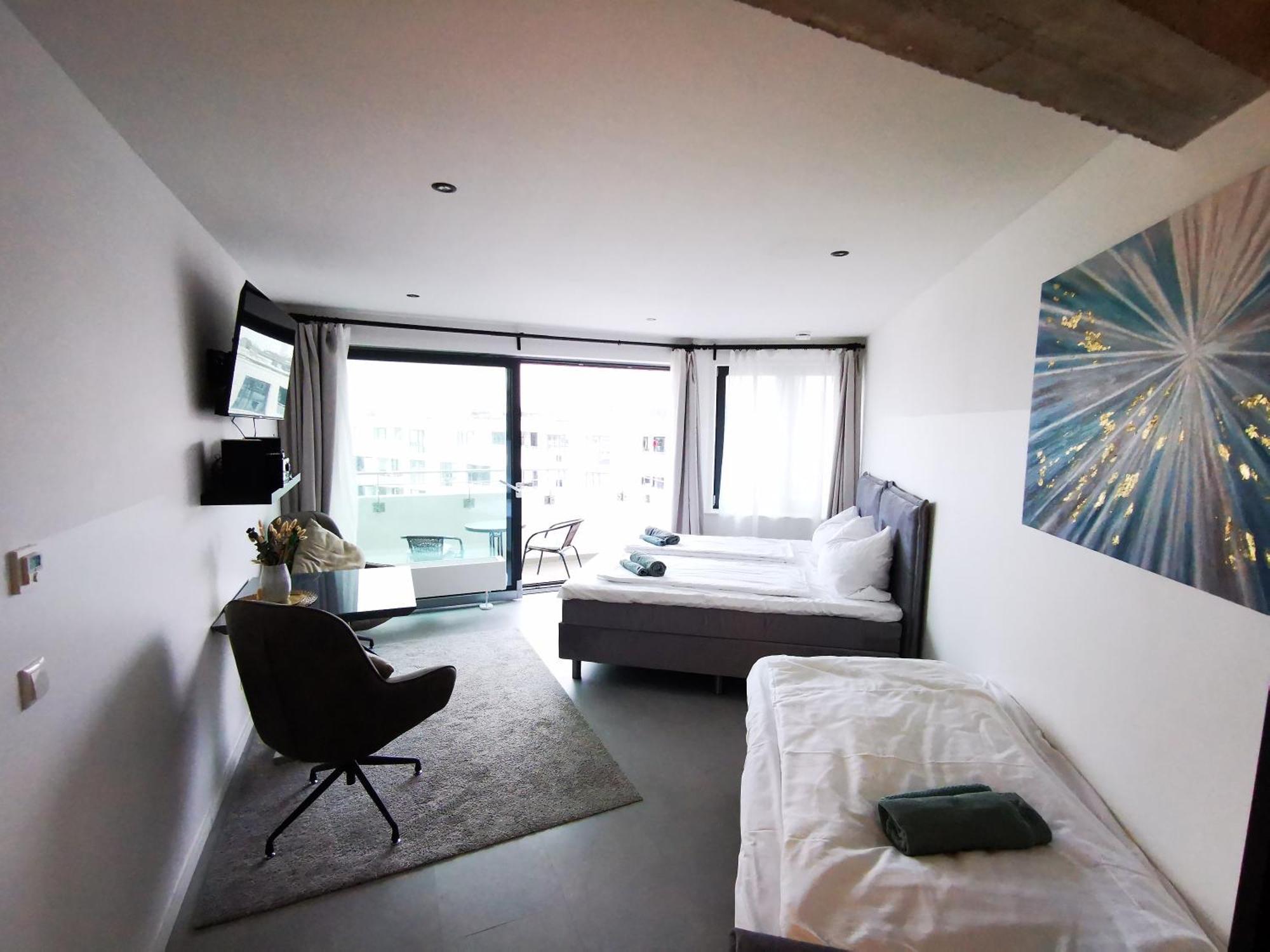 Apartment Hh 06 By Rockchair - Superhost Status - Modernes Mit Sonnigem Balkon & Premium Boxspringbetten In Winterhude - Geheimtipp *